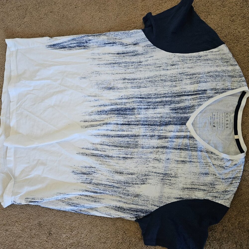 GUESS XXL Unique Designer T-Shirt Barely Worn